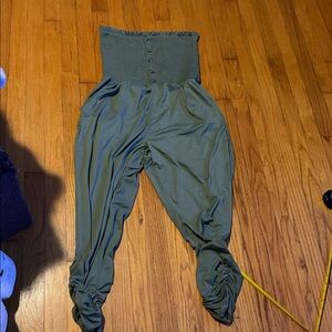 Gorgeous Sage Green Sleeveless Jogger Romper with Pockets Size XL